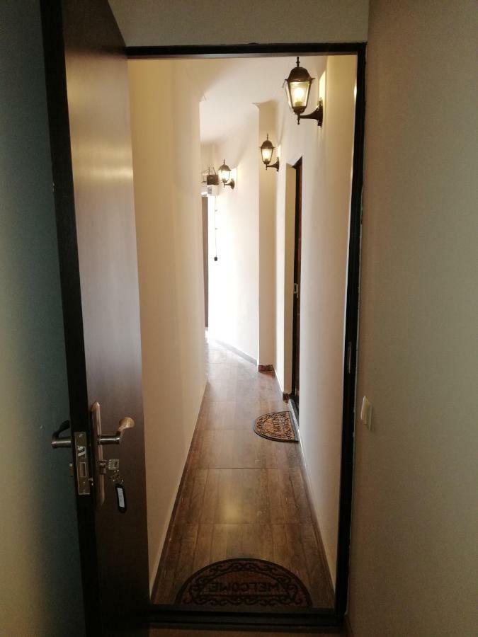 Apartamento Roofs Tiflis Exterior foto